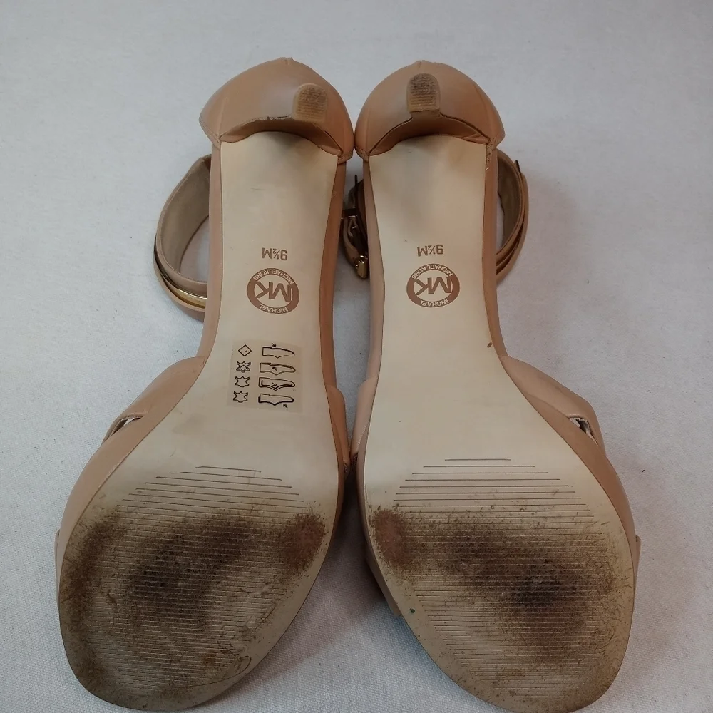 Michael Kors MK Back Zip Nude beige Stiletto 4.5
